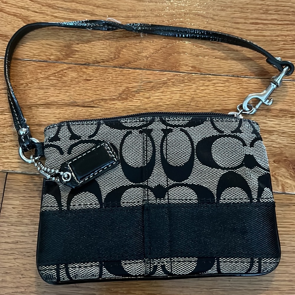 ☀️Coach Wristlet - Picture 3 of 7
